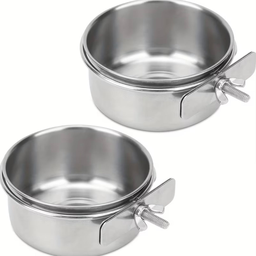 2 Metal bowls